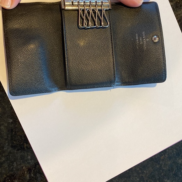 Mens Louis Vuitton key case wallet - Picture 9 of 10